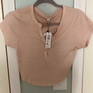 Garage Medium light pink button top new with tags